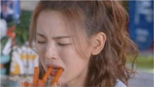 哪些明星吃辣条,明星们的辣条美食之旅
